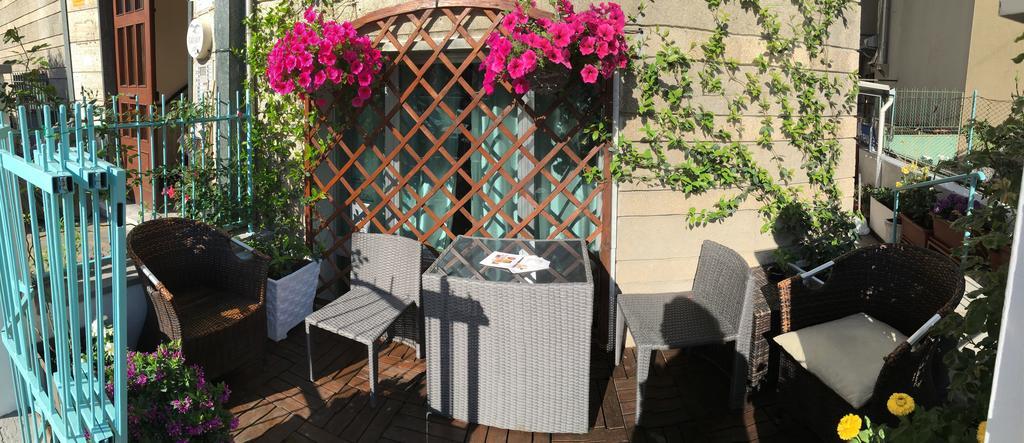 Hotel Gabbiano อาลัสซิโอ ภายนอก รูปภาพ